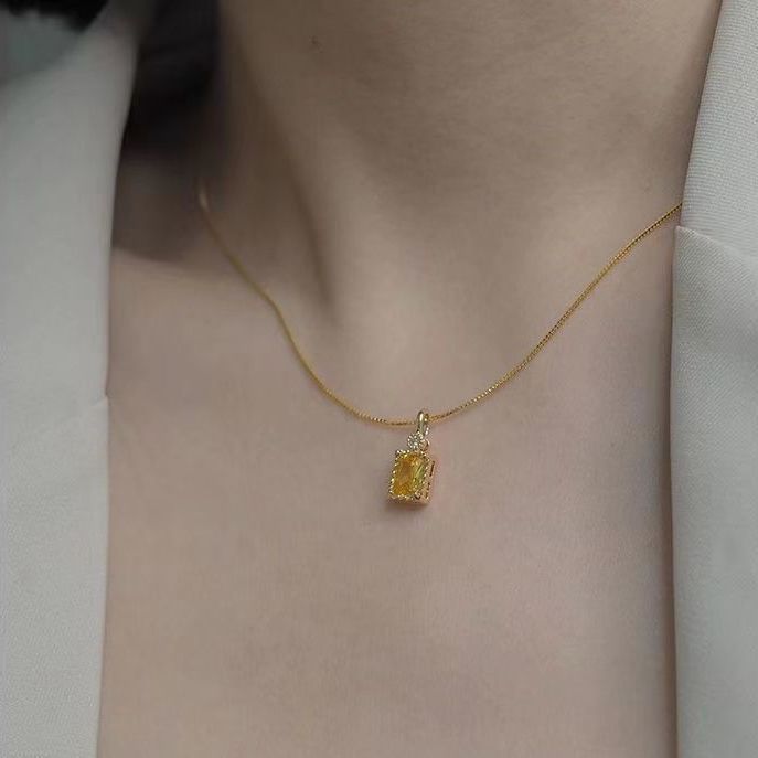 Golden Citrine Zircon Necklace detail 3