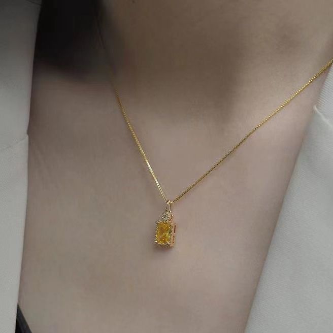 Golden Citrine Zircon Necklace detail 2