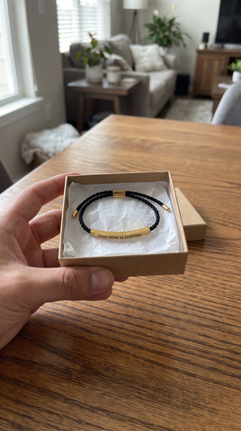Una pulsera de fe en momentos cotidianos 3